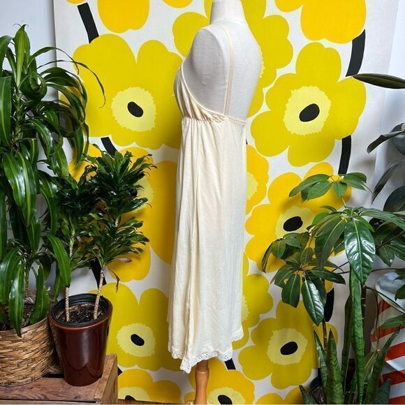 Dreamy Bohemian 1970s Pale Yellow Ribbed Knit Lace Trim Nightgown Lingerie - Picture 5 of 9